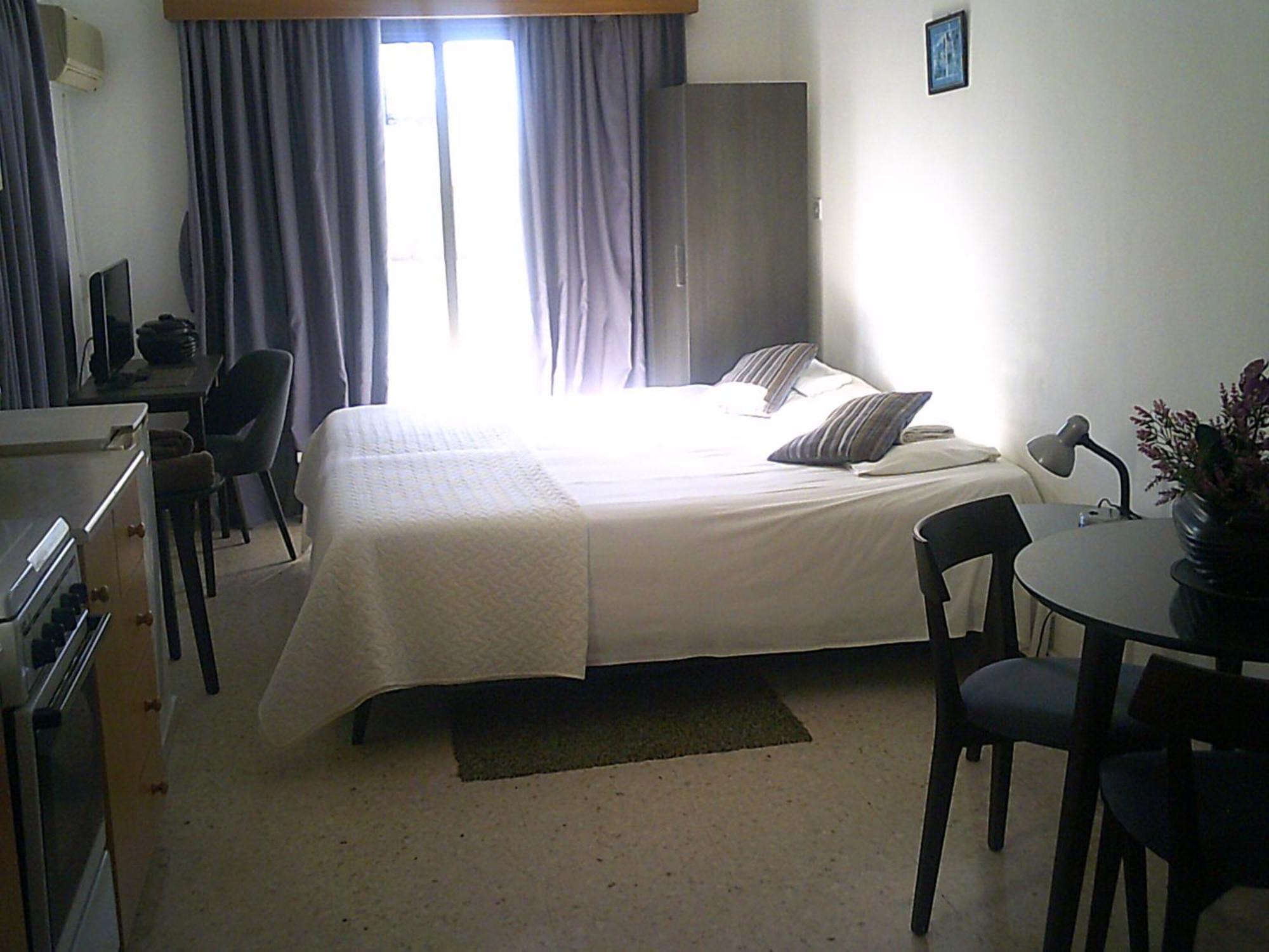 Paphos Panklitos Tourist Apartments מראה חיצוני תמונה