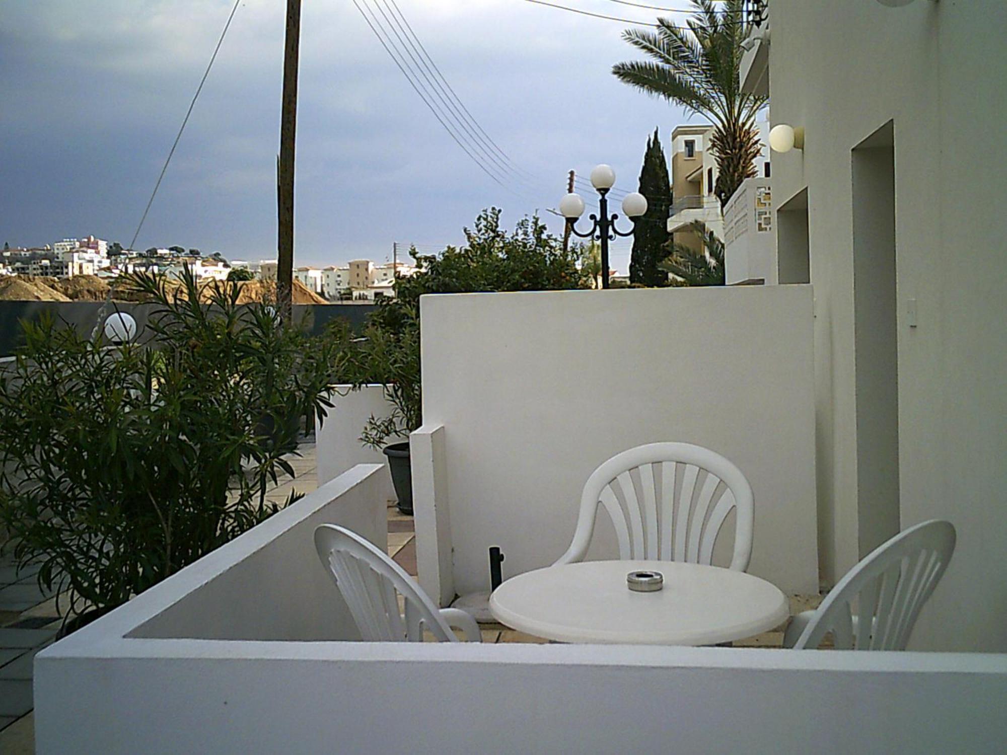 Paphos Panklitos Tourist Apartments מראה חיצוני תמונה