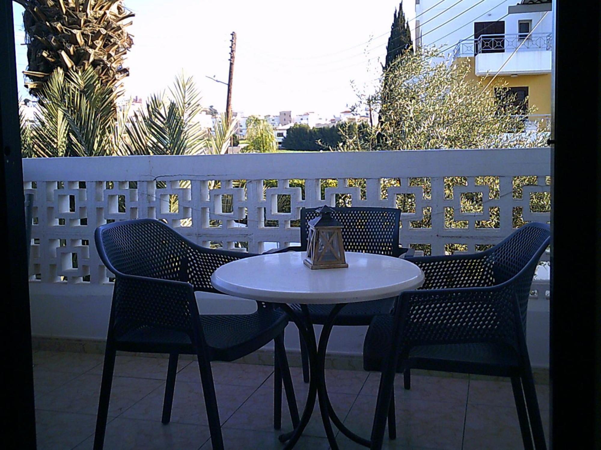 Paphos Panklitos Tourist Apartments מראה חיצוני תמונה
