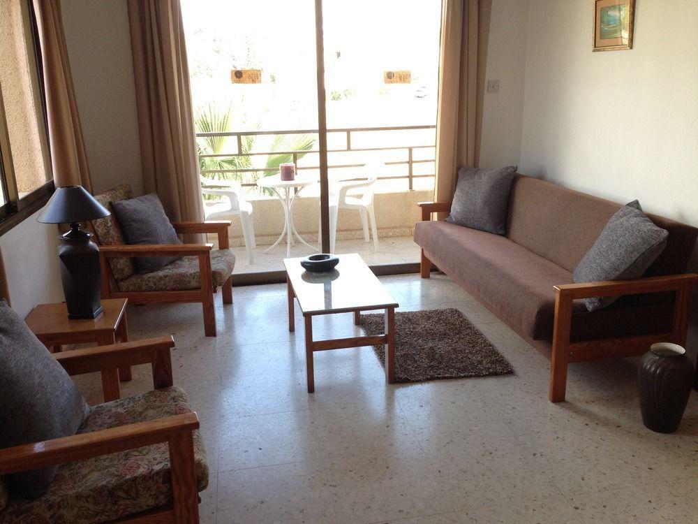Paphos Panklitos Tourist Apartments מראה חיצוני תמונה